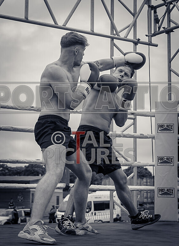 BOUT 10 Gareth the Marksman Morgan v Callum the Cannon Beausire-12 - BOUT 10- Gareth 'the Marksman' Morgan v Callum 'the Cannon' Beausire