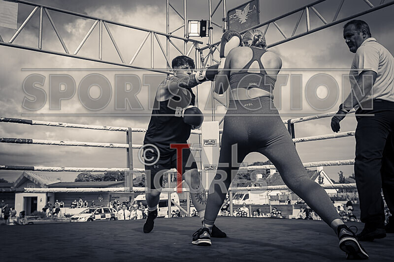 BOUT 5- Leonie Chardonnay Pike v Ellie Rocky Robinson-30 - BOUT 5- Leonie 'Chardonnay' Pike v Ellie 'Rocky' Robinson