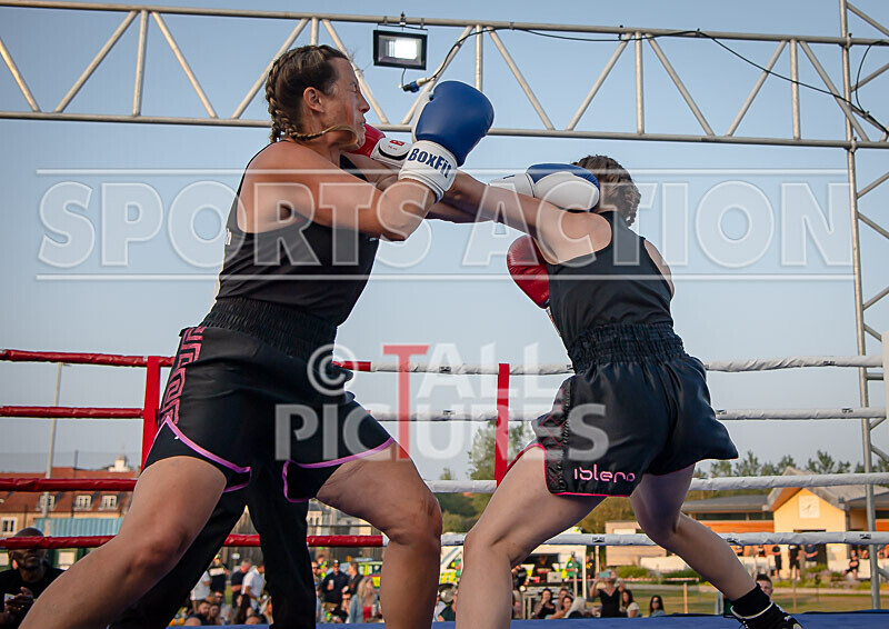 BOUT 13 - Jo -the Hammer- Wheatley v Fran -the Force- Field-12 - BOUT 13 - Jo 'the Hammer' Wheatley v Fran 'the Force' Field