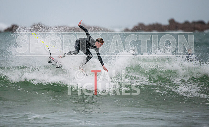 Surfing_01-11-2020-92 - SURFING AT VAZON BAY GUERNSEY