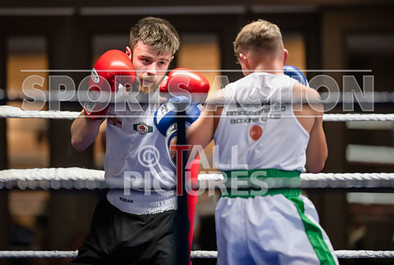 Sparring Bout-4_Chris Sumner v Niall Adams-23 - Sparring Bout-4_Chris Sumner v Niall Adams