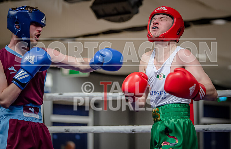 BOUT 4 - Ross Vining v Lewis Oyler-22 - BOUT 4 - Ross Vining v Lewis Oyler