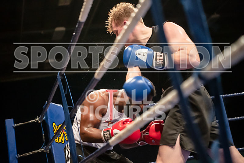 BOUT-10_Obile Botchway v Miles Horn-17 - BOUT-10_Obile Botchway v Miles Horn