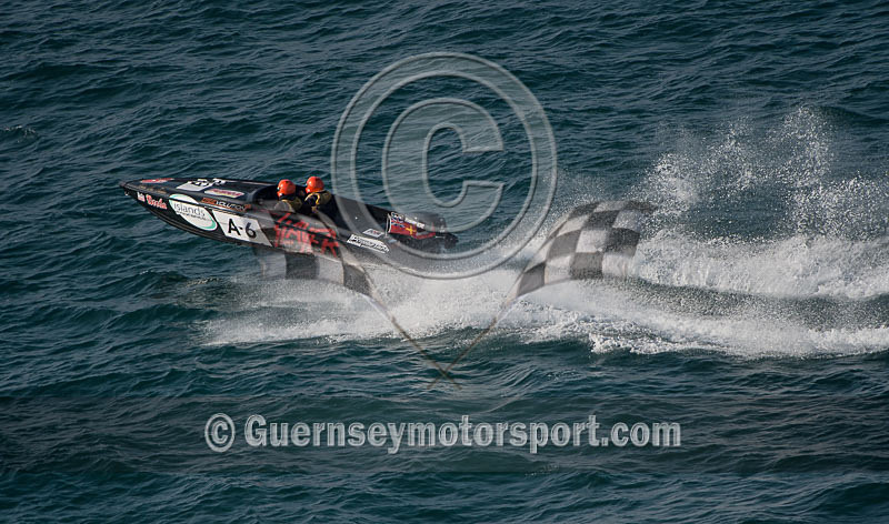 Worlds Powerboats_2014_Race-1-308 - UIM CLASS 3A & 3B WORLD OFFSHORE CHAMPIONSHIP_RACE-1