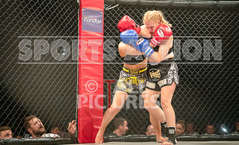 BOUT-7- Carol Crowther v Charise Mourant-18 - BOUT-7 Carol Crowther v Charise Mourant