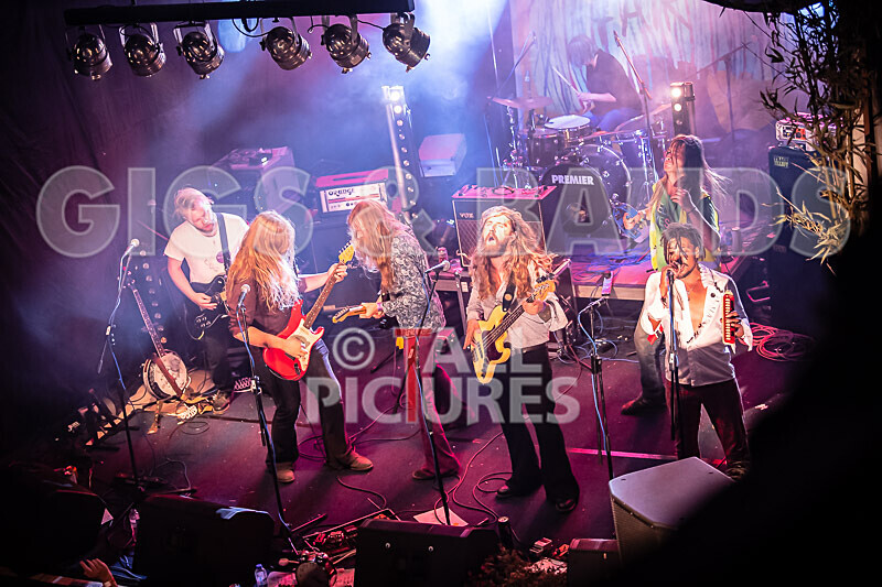 The Recks-913 - THE RECKS