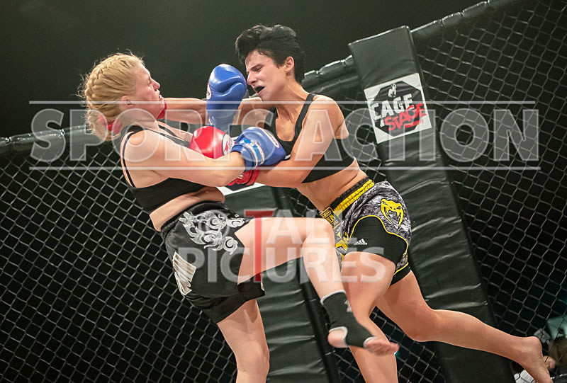 BOUT-7- Carol Crowther v Charise Mourant-20 - BOUT-7 Carol Crowther v Charise Mourant