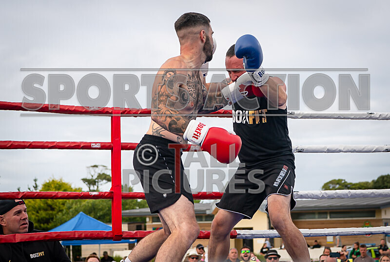 BOUT 14- Koen Kraken Le Prevost v Alec the Bomber Bailey-37 - BOUT 14- Koen 'Kraken' Le Prevost v Alec 'the Bomber' Bailey