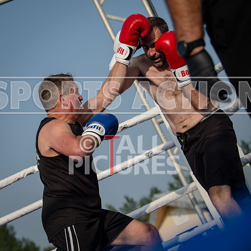 BOUT 8 - Roland -the Doc- Archer v -Dangerous- Trevor Morris-46 - BOUT 8 - Roland 'the Doc' Archer v 'Dangerous' Trevor Morris