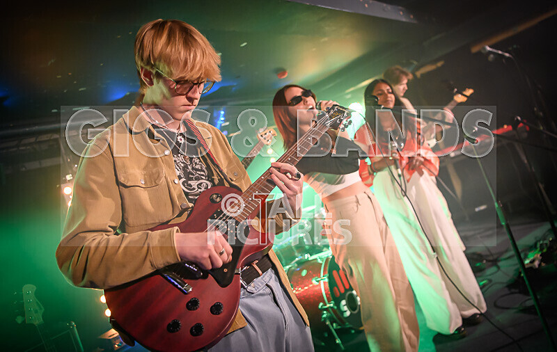 Bonnie and the Others-5 - BONNIE AND THE OTHERS