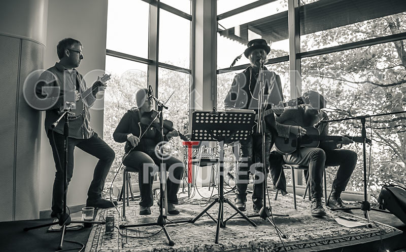 The Crowband-48 - THE ACOUSTIC CAFE