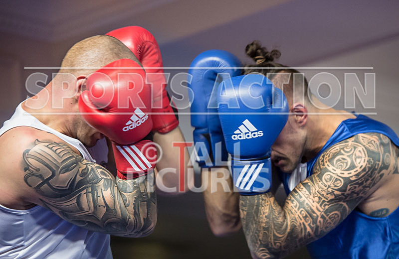 Bout 7 - Tomasz Kot v Gavin Morris-2 - DINNER BOXING_20-11-2015 - THE PRESS EDIT