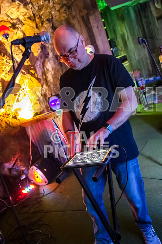 Aquarium Pop-up Gig 2019-24 - AQUARIUM POP-UP GIG 2019