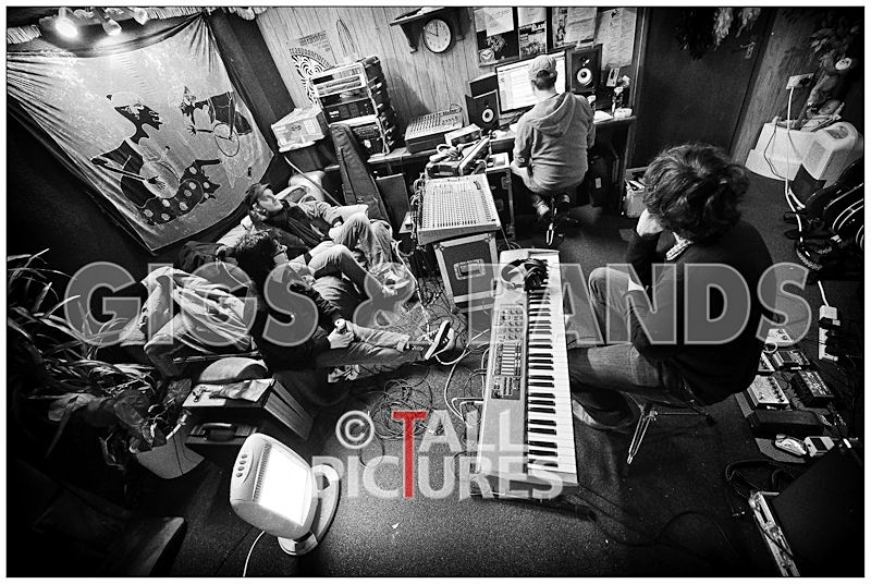 Teaspoonriverneck Studio Session-139_BW - TEASPOONRIVERNECK