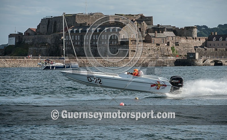 Powerboat Racing_04-08-2013-18 - RACE-9 NORTH BEACH OUTER