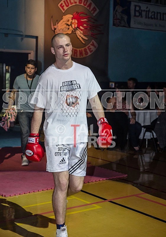 Cage Fighting_2012_Bout 4-2 - BOUT-4