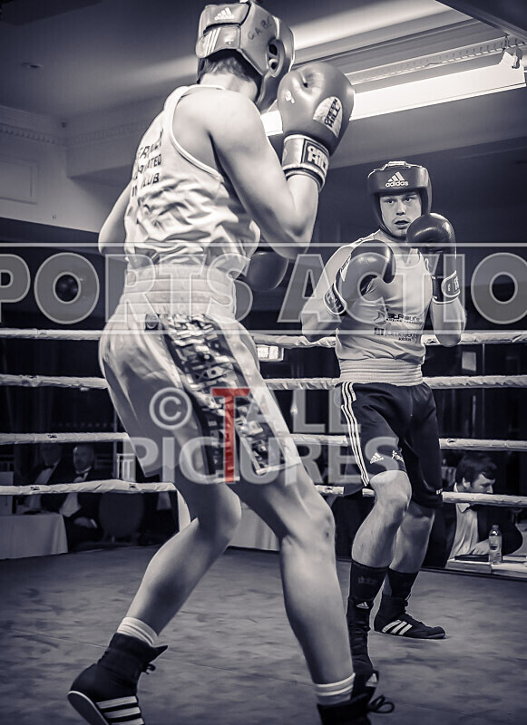 BOUT- 5_Ethan Le Moignan v Adrian Salmonowicz-7 - BOUT 5_Ethan Le Moignan v Adrian Salmonowicz