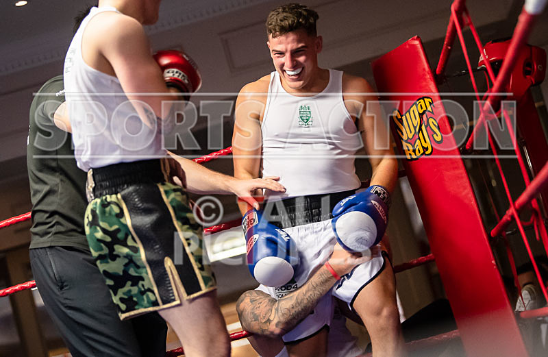 Sparring Bout-7_Casey De La Mare v Billy Poullain-2 - Sparring Bout-7_Casey De La Mare v Billy Poullain