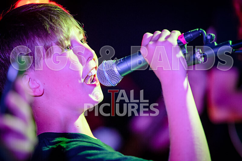 Shameless-17 - SHAMELESS