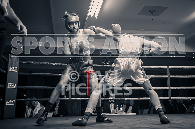 BOUT 4_Ross Vinning v Henry Wells-31 - BOUT 4_Ross Vinning v Henry Wells