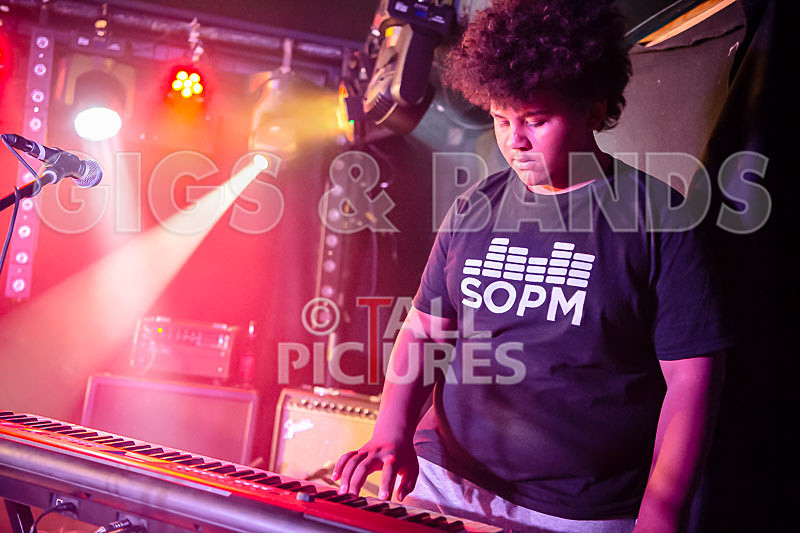 Motionless-33 - MOTIONLESS