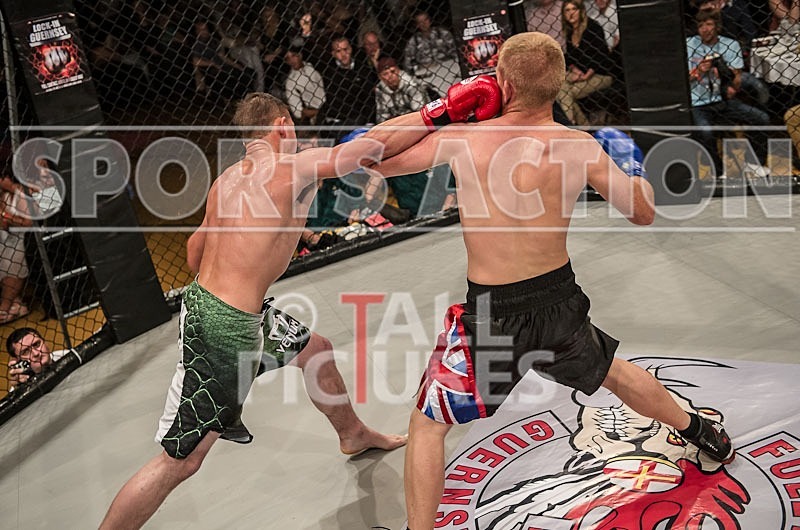 Cage Fighting_2012_Bout 2-24 - BOUT-2