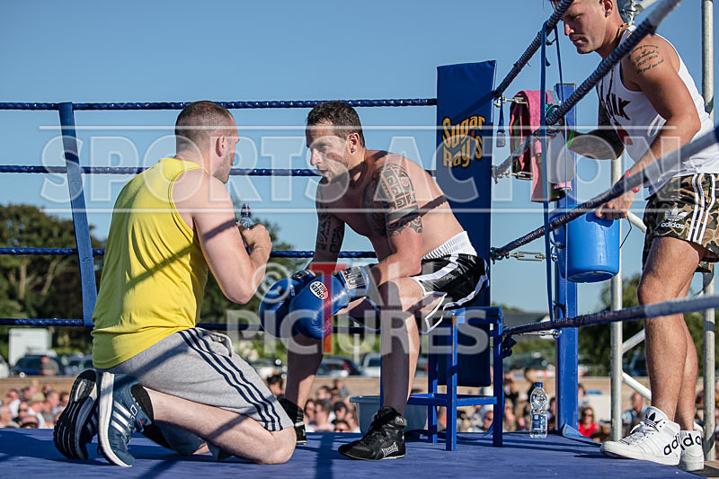 BOUT-3- Simon The Machine March v Rob The Brutal Brehaut-25 - BOUT-3 Simon 'The Machine' March v Rob 'The Brutal' Brehaut