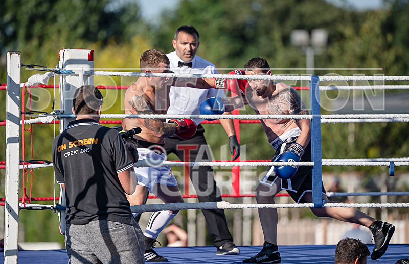 BOUT-3- Simon The Machine March v Rob The Brutal Brehaut-15 - BOUT-3 Simon 'The Machine' March v Rob 'The Brutal' Brehaut