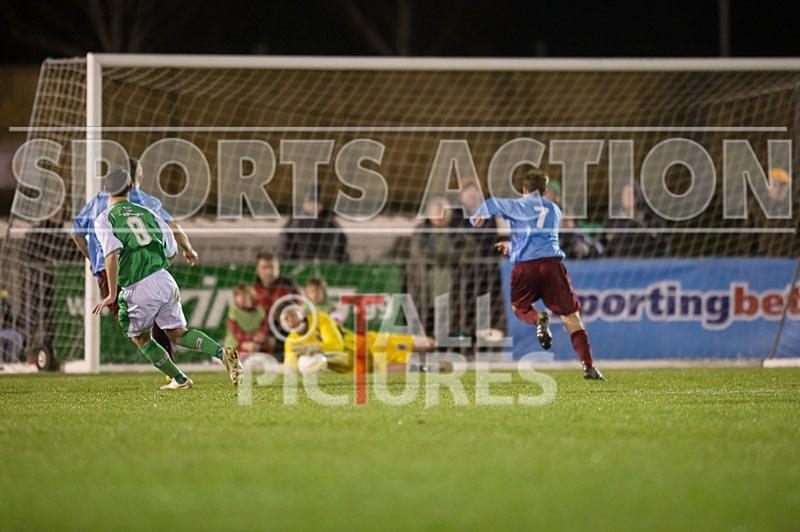 Guernsey FC v Horley Town-31 - GUERNSEY FC v HORLEY TOWN