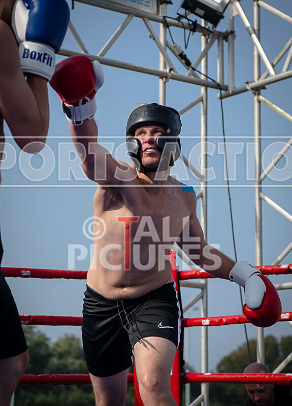 BOUT 4 - Alex -Quarter Pounder- Finer v Chris -Granite- Gavey-20 - BOUT 4 - Alex 'Quarter Pounder' Finer v Chris 'Granite' Gavey