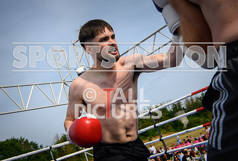 BOUT 2 - Roland 30 Seconds Archer v Sam Heart Breaker Catto-20 - BOUT 2 - Roland '30 Seconds' Archer v Sam 'Heart Breaker' Catto