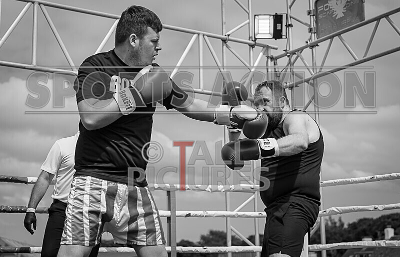 BOUT 1- Iron Mike Carre v Martin in Need of Help-41 - BOUT 1- 'Iron' Mike Carre v Martin 'in Need of' Help