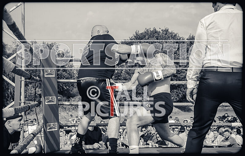 BOUT 6 - Keith the Terror of Tyneside v Sisco El Diablo Freitas-22 - BOUT 6 - Keith 'the Terror of Tyneside' v Sisco 'El Diablo' Freitas