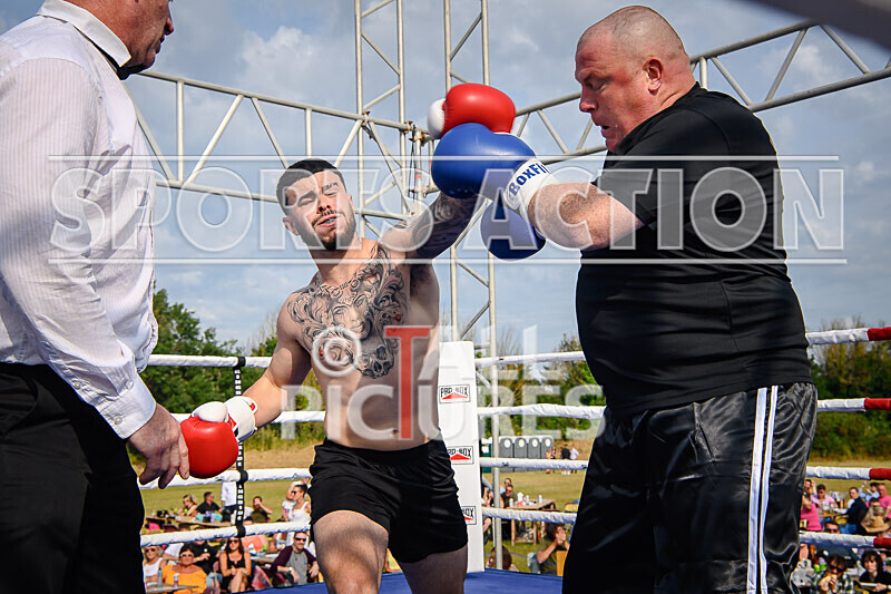 BOUT 6 - Keith the Terror of Tyneside v Sisco El Diablo Freitas-30 - BOUT 6 - Keith 'the Terror of Tyneside' v Sisco 'El Diablo' Freitas