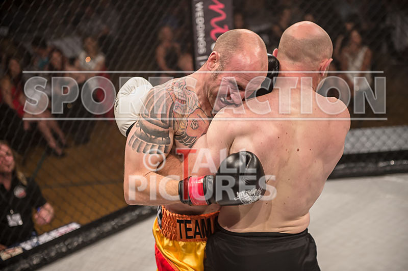 Lee Waterman v Danny Smith-14 - BOUT 1