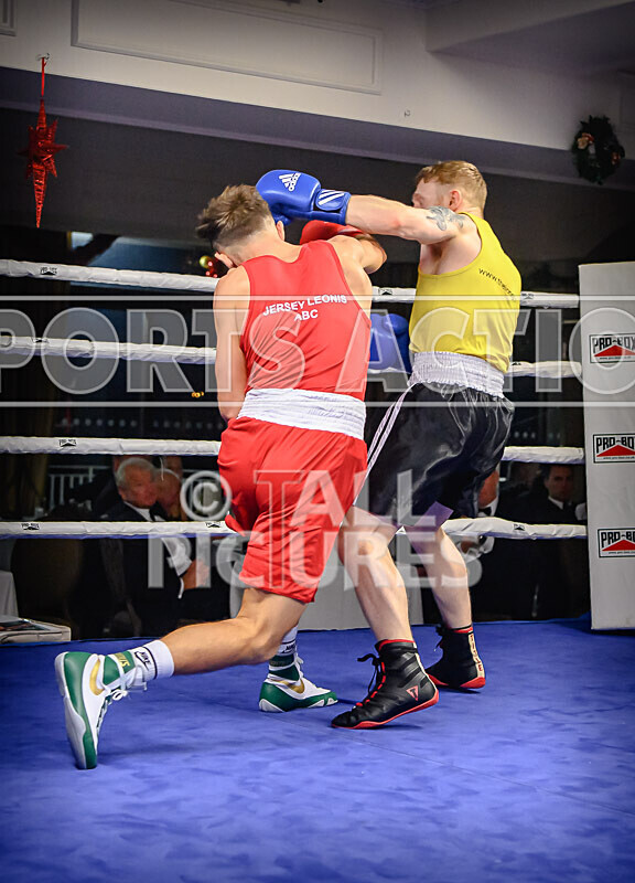 BOUT- 9_Daniel Du Four v Liam Collier-10 - BOUT- 9_Daniel Du Four v Liam Collier