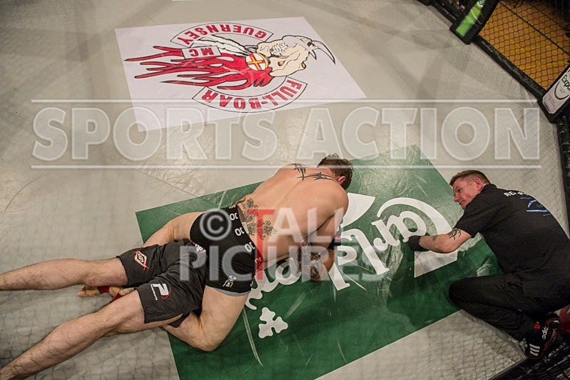 Lock-in Guernsey_2013_Bout-15-37 - BOUT-15