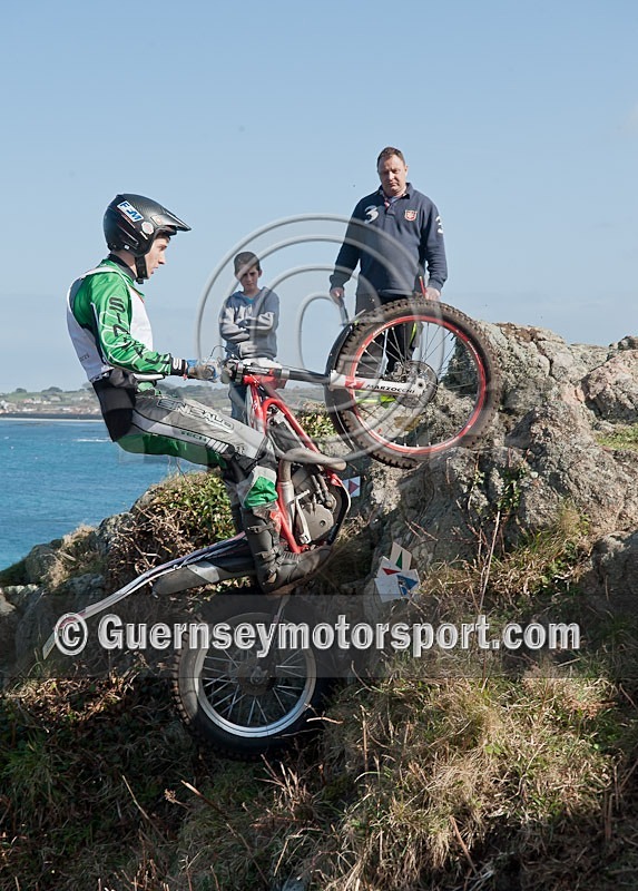 2-Day Trials_2012-83 - 2-DAY TRIALS 2012