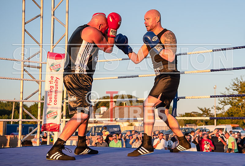 BOUT-12- Mad Charlie Moss v Tim Timbo Slice Luscombe-10 - BOUT-12 'Mad' Charlie Moss v Tim 'Timbo Slice' Luscombe