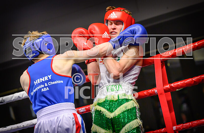 BOUT- 5 - Arnie Watson v Ryan Henry-31 - BOUT 5 - Arnie Watson v Ryan Henry