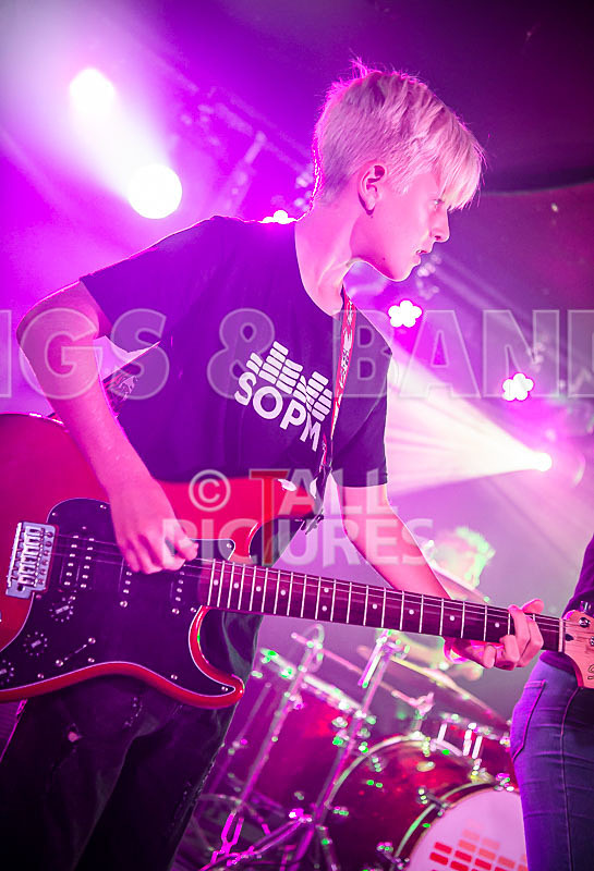 The Goo Fighters-27 - THE GOO FIGHTERS