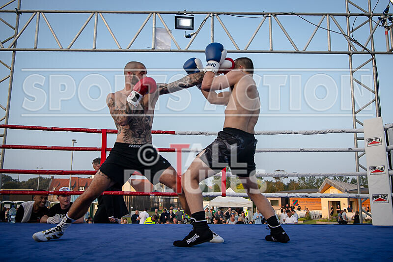 BOUT 14 - Koen -Kraken- Le Prevost v Lewis Bourgaize-5 - BOUT 14 - Koen 'Kraken' Le Prevost v Lewis Bourgaize
