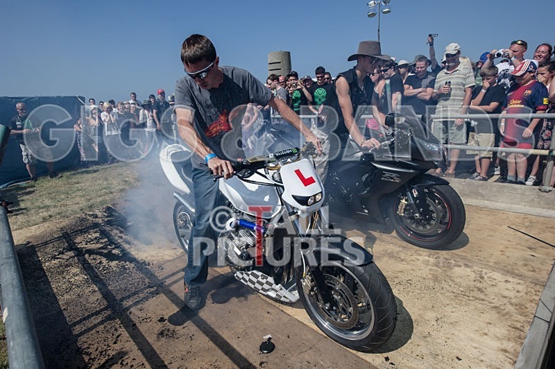 Chaos 2013_Burn-outs-13 - BURN-OUTS - TATTOOS & CHILLI