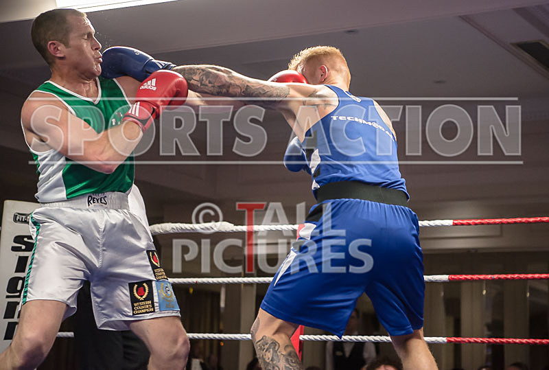 Bout-10_Matt Jennings v Mason Holmes-28 - Bout - 10_Matt Jennings v Mason Holmes