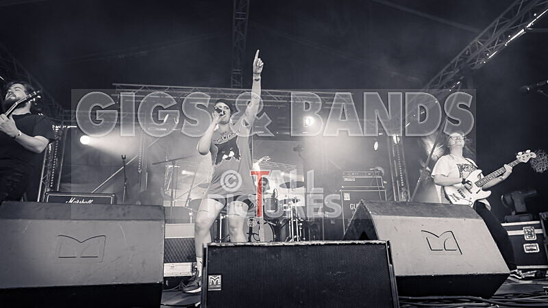 Millie Manders  The Shut Up-30 - MILLIE MANDERS & THE SHUT UP