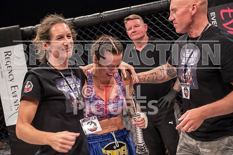 Stephanie Douglas v Lauren Sillence-46 - BOUT 6