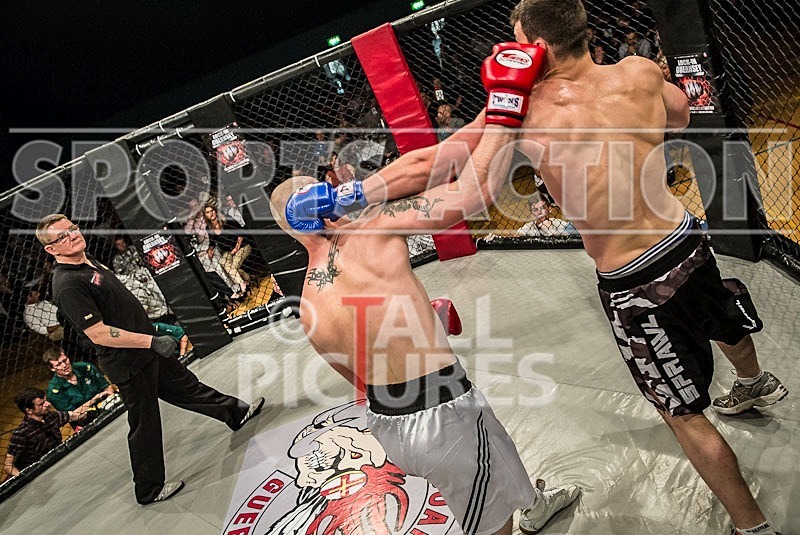 Cage Fighting_2012_Bout 4-31 - BOUT-4