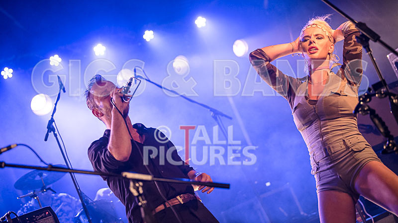 Johnny Cage and the Voodoo Groove-39 - JOHNNY CAGE AND THE VOODOO GROOVE