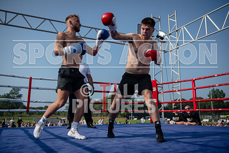 BOUT 3 - Josh -All the Way- Gray v Ed -No Fear- Sebire-32 - BOUT 3 - Josh 'All the Way' Gray v Ed 'No Fear' Sebire