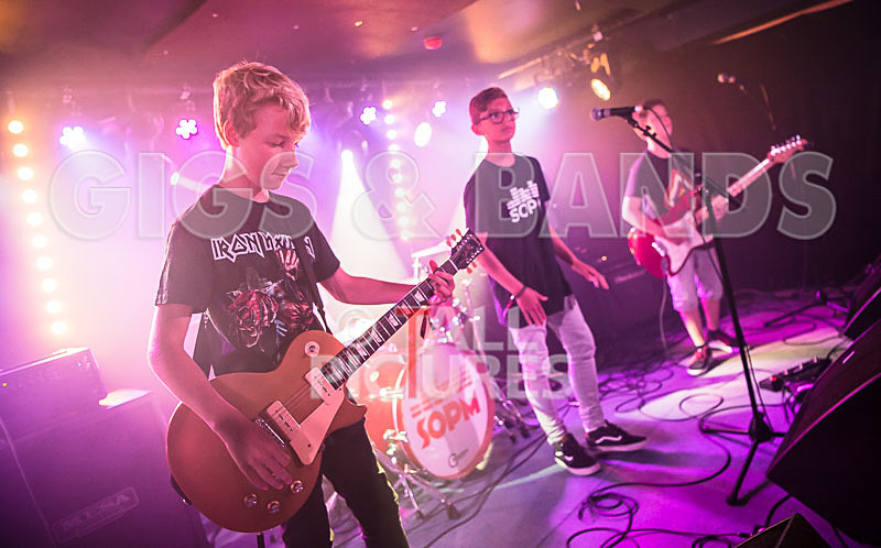 World on Fire-1 - WORLD ON FIRE